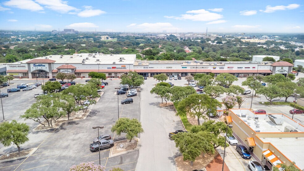 More Photos Of 18450 Blanco Rd, San Antonio Unknown For Lease