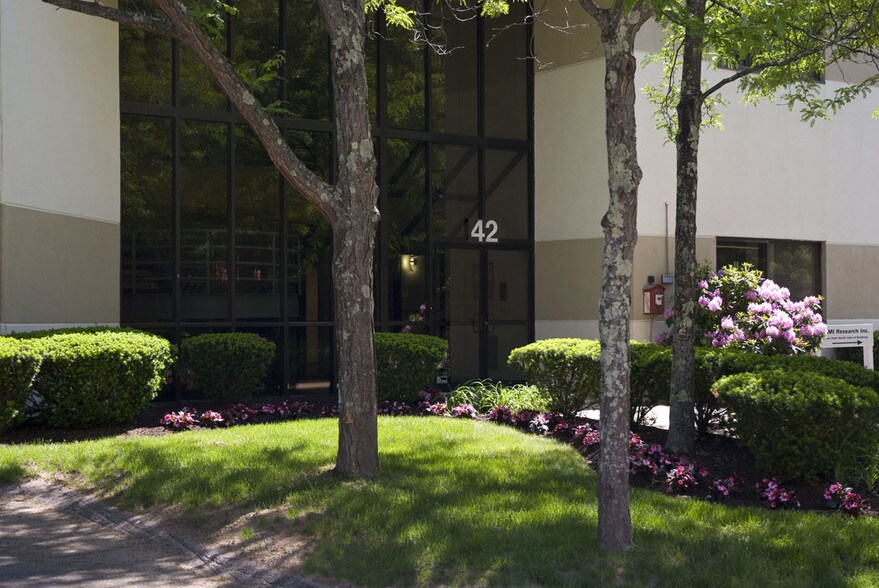 More Photos Of 42 Nagog Park, Acton Flex For Lease