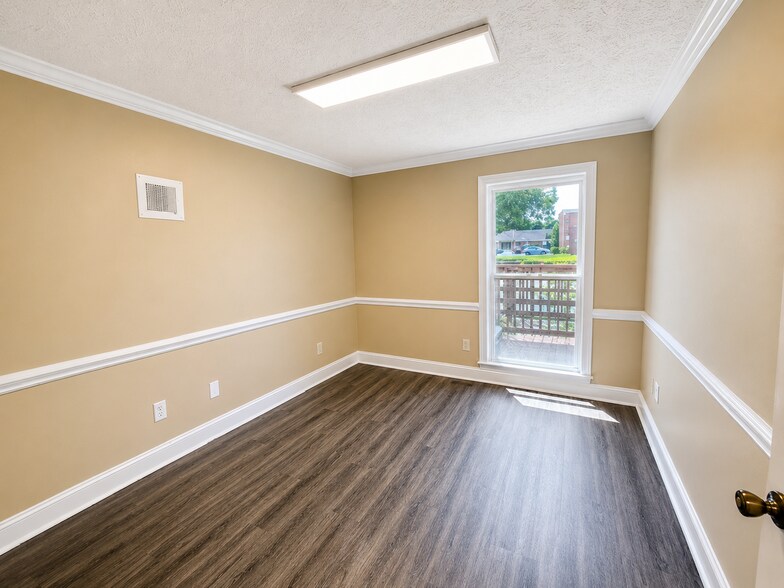 More Photos Of 581 Executive Pl, Fayetteville Office For Sale