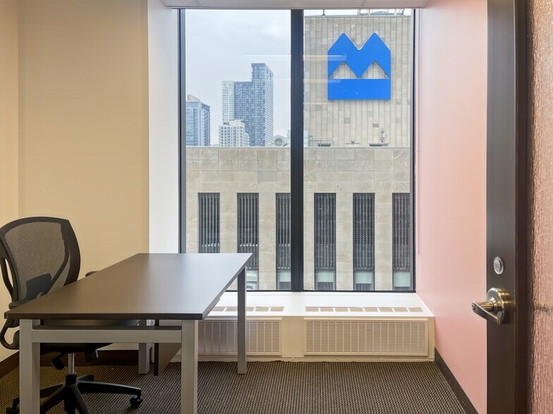 More Photos Of 500 Pl D'armes, Montréal Coworking Space