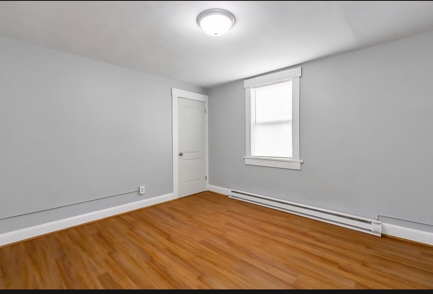 More Photos Of 824 12th St NW, Canton Storefront Retail Residential For Sale