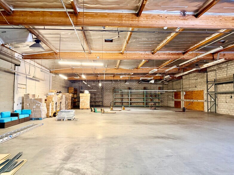 More Photos Of 24421 Frampton Ave, Harbor City Industrial For Lease