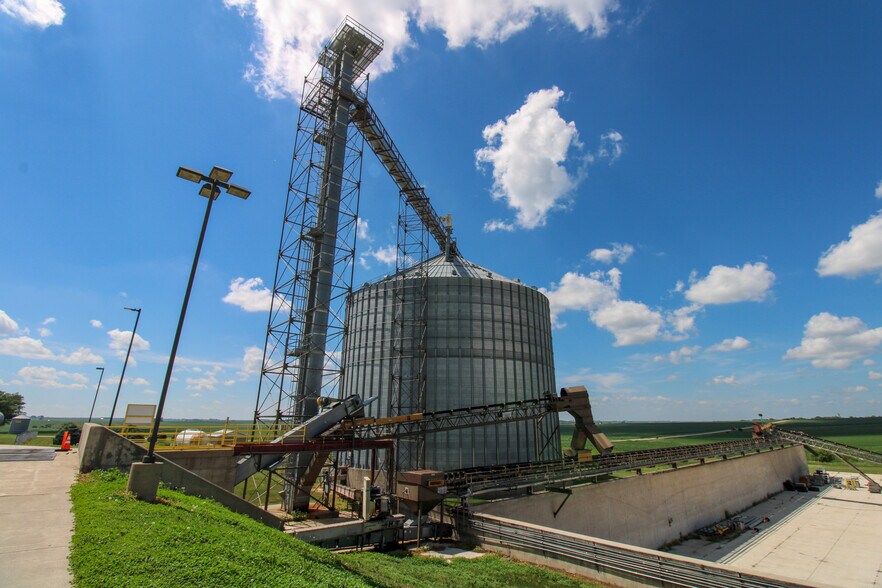 More Photos Of 6059 159th St, Galva Food Processing For Sale