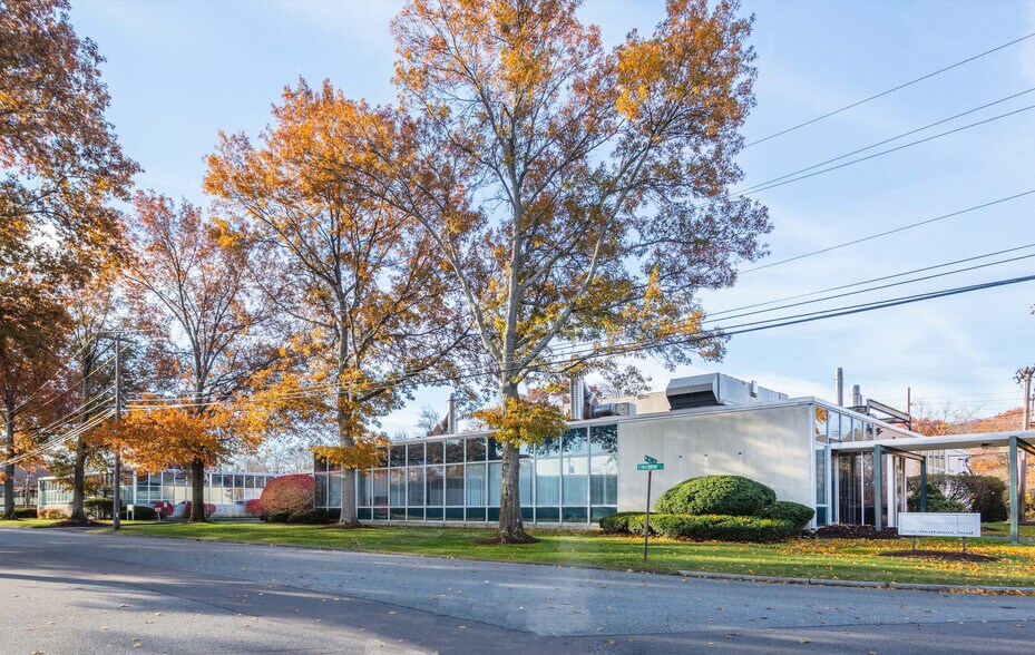 More Photos Of 1 Strathmore Rd, Natick Research And Development For Lease