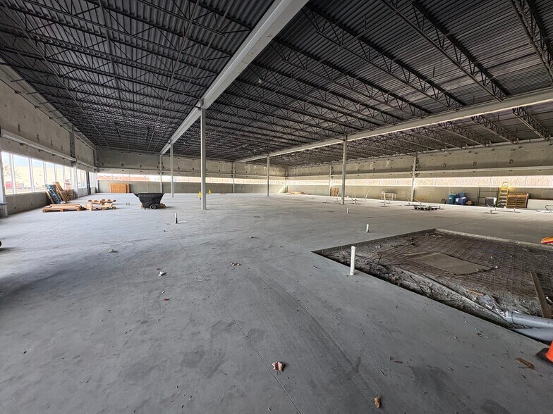 More Photos Of 3589 Sagamore Pky, Lafayette Office For Lease