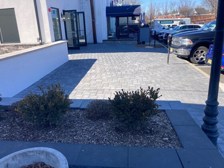 More Photos Of 459 Broadway, Westwood Restaurant For Lease