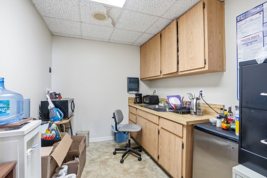 More Photos Of 908 S Fort Harrison Ave, Clearwater Office For Sale