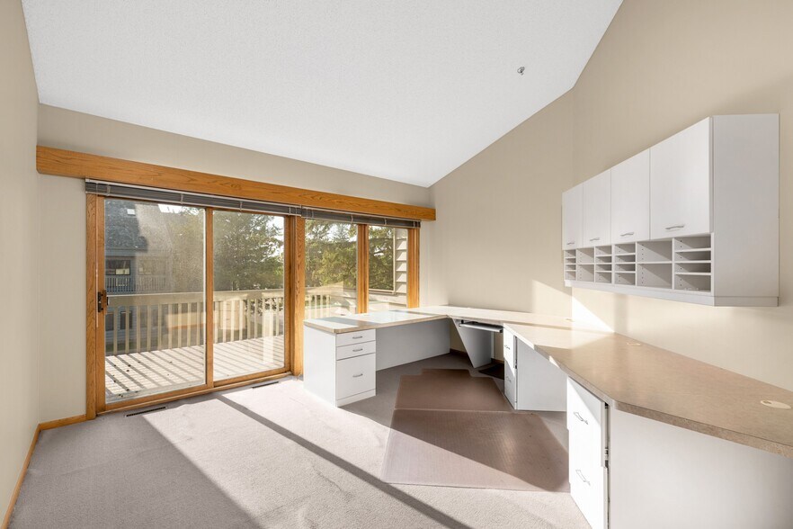 More Photos Of 7815 Telegraph Rd, Bloomington Office For Sale