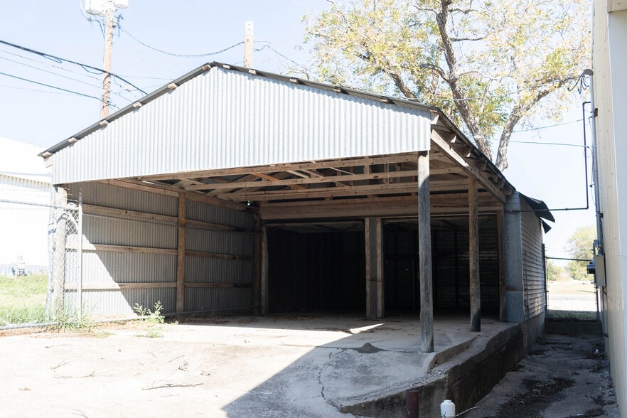 More Photos Of 14 Tenth St, Temple Research And Development For Sale