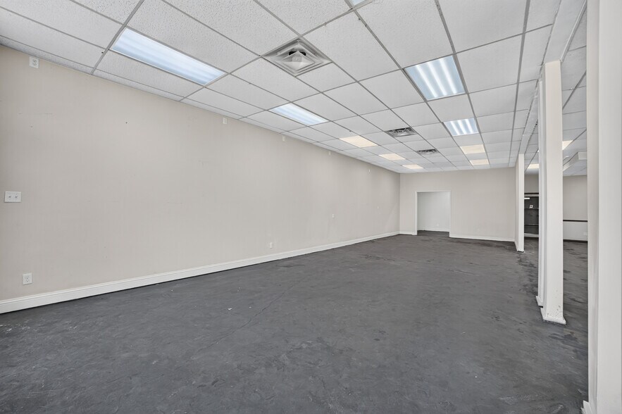 More Photos Of 4018-4026 W Camp Wisdom Rd, Dallas General Retail For Lease