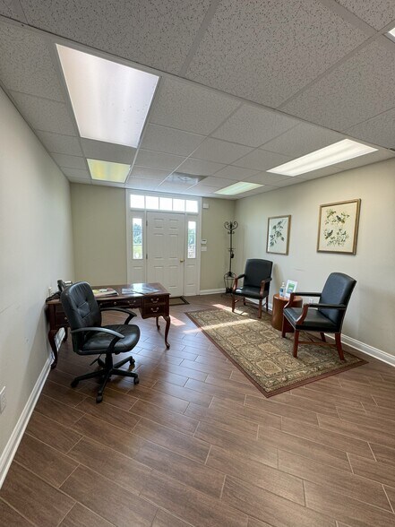More Photos Of 1900 Manakin Rd, Manakin Sabot Office For Sale