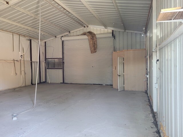 More Photos Of 217 Second St, Agua Dulce General Retail For Sale