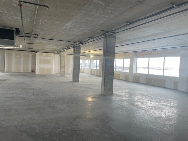 More Photos Of 10205 Boul Pie-IX, Montréal Office For Lease