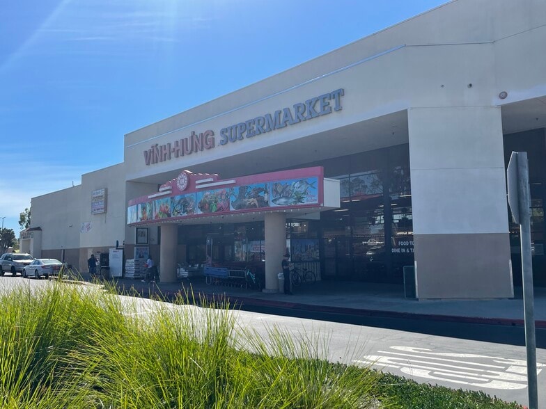 More Photos Of 8251 Mira Mesa Blvd, San Diego Unknown For Lease