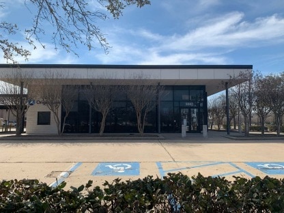 More Photos Of 8002 Kirby Dr, Houston Bank For Lease