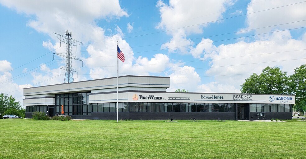 Primary Photo Of 1507 E Sunset Dr, Waukesha Medical For Lease
