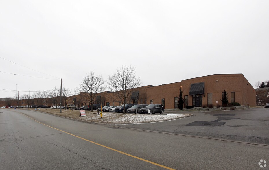 Primary Photo Of 226 Industrial Pky N, Aurora Warehouse For Lease