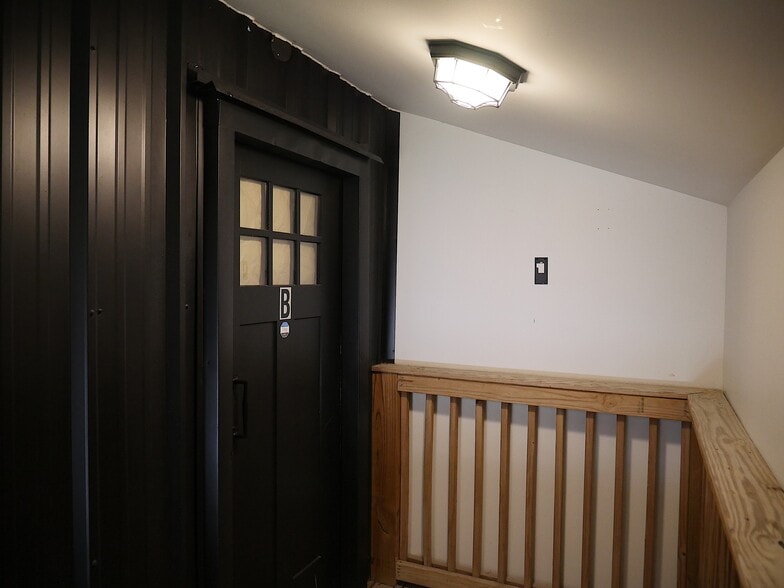 More Photos Of 1110 Logan St, Louisville Storefront Retail Residential For Sale