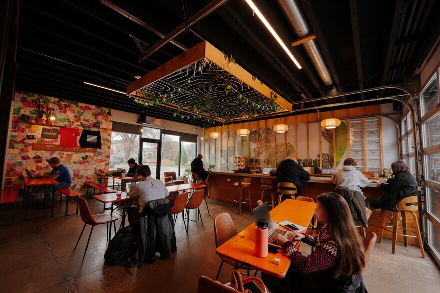 More Photos Of 557 North St, Madison Warehouse For Lease