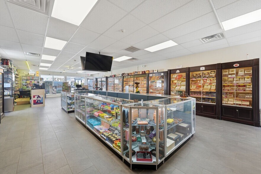 More Photos Of 27-16 Broadway, Fair Lawn Land For Lease