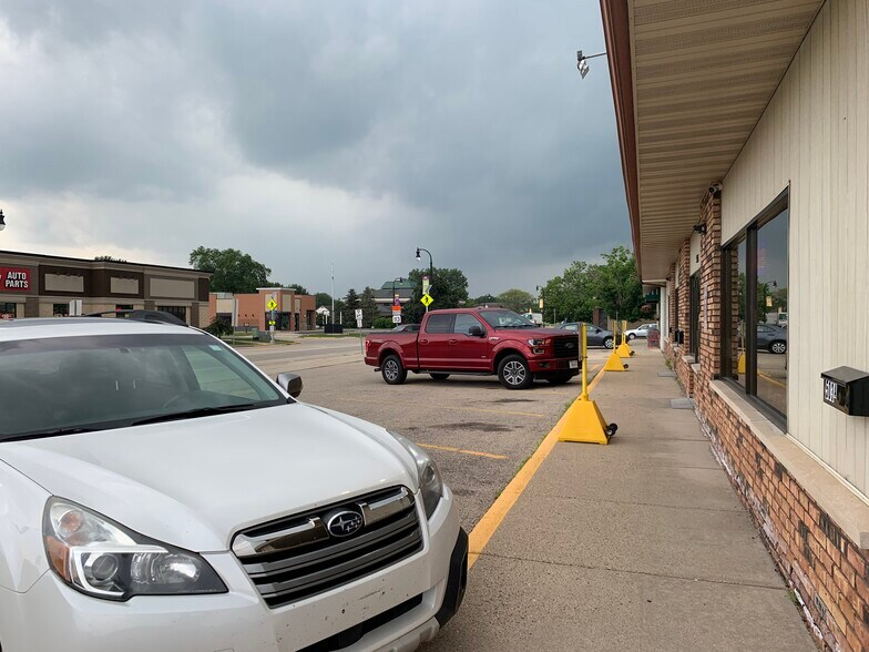More Photos Of 503-507 W Main St, Waunakee General Retail For Sale