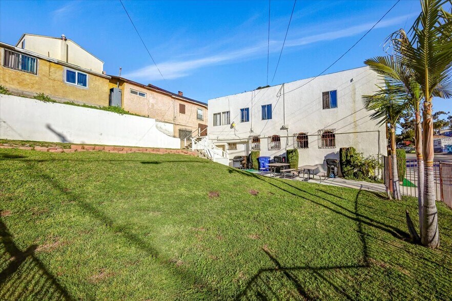 More Photos Of 540 27th St, San Diego Storefront Retail Office For Sale