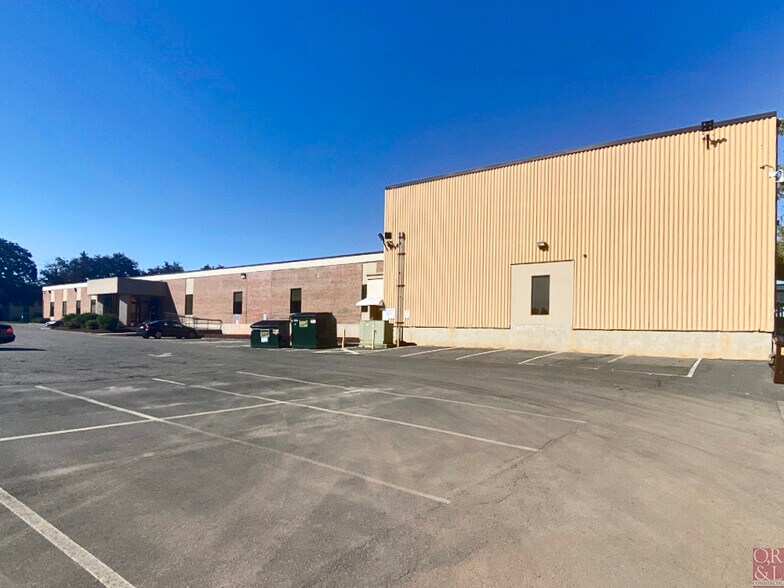 More Photos Of 389 John Downey Dr, New Britain Light Manufacturing For Sale