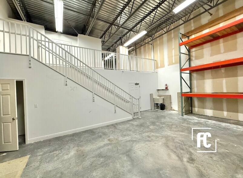 More Photos Of 4287-4303 SW High Meadows Ave, Palm City Light Manufacturing For Sale