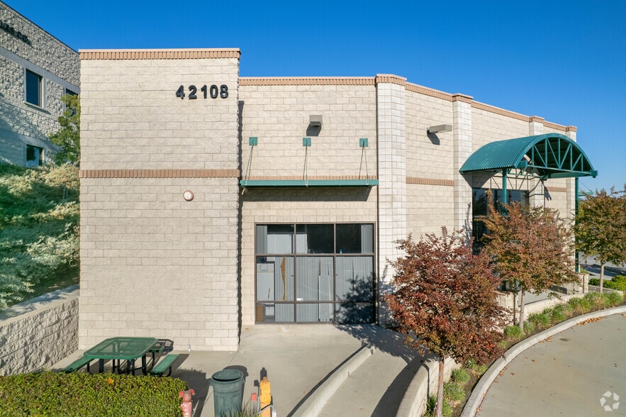 More Photos Of 42108 Roick Dr, Temecula Warehouse For Lease
