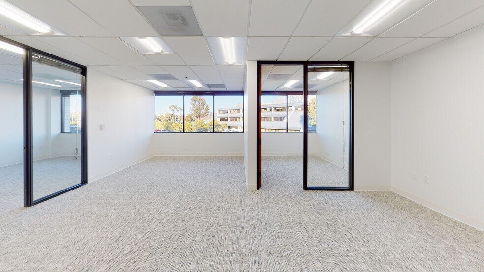 More Photos Of 1 Harbor Dr, Sausalito Unknown For Lease