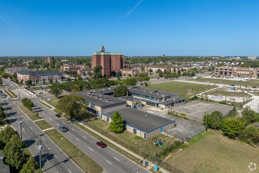More Photos Of 3550 John C Lodge Fwy, Detroit Schools For Sale