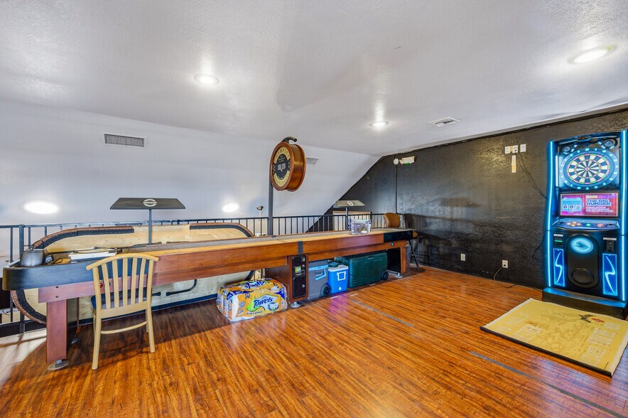 More Photos Of 877 Hancock Rd, Bullhead City Bar For Sale