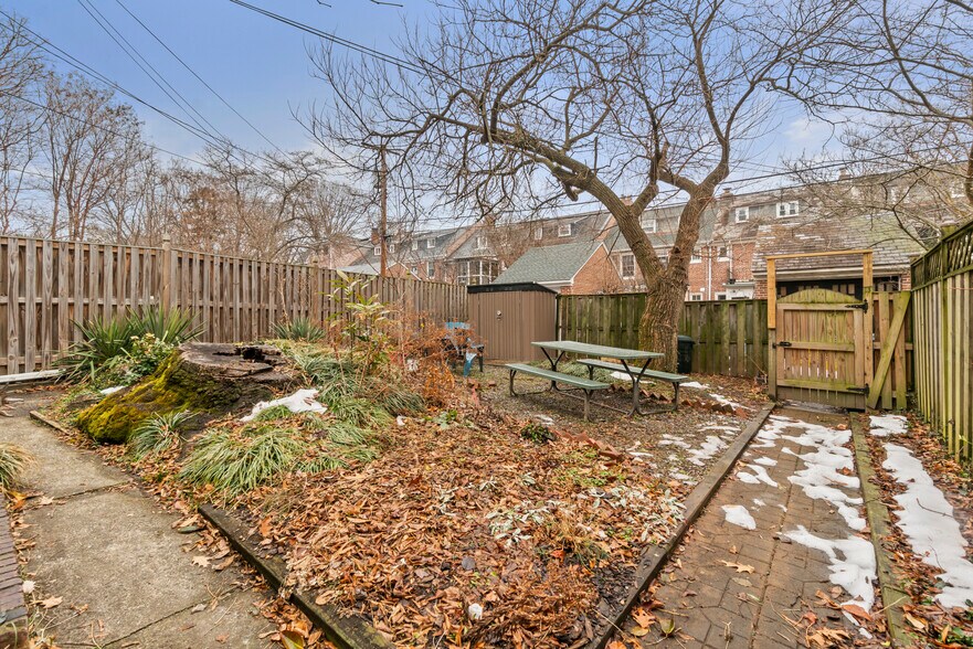 More Photos Of 3433 Guilford Ter, Baltimore Multifamily For Sale