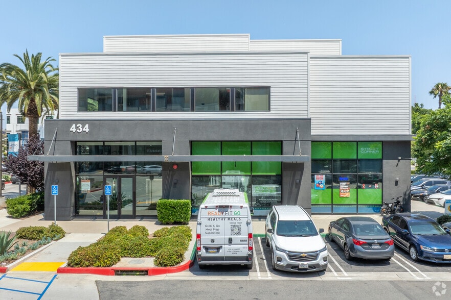 More Photos Of 434 N Main St, Corona Freestanding For Lease