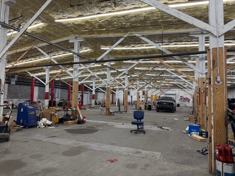 More Photos Of 615 Saint Nicholas Ave, Brewton Warehouse For Sale