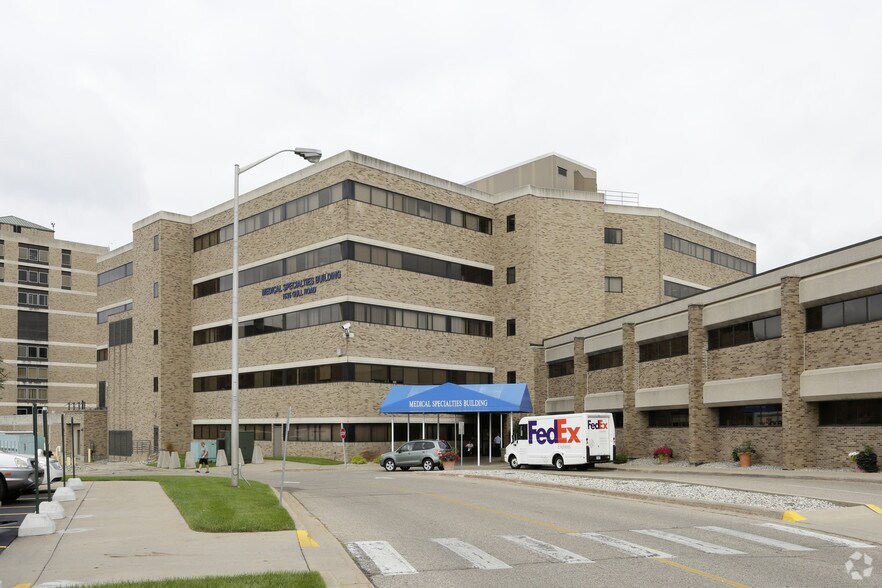 More Photos Of 1535 Gull Rd, Kalamazoo Medical For Lease