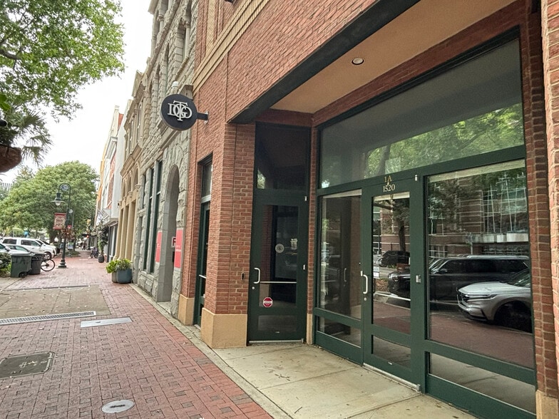More Photos Of 1520 Main St, Columbia Storefront Retail Residential For Lease