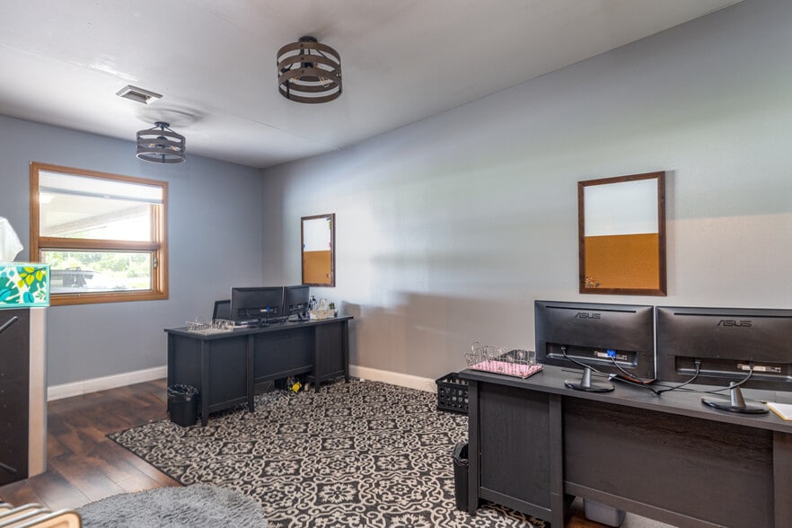 More Photos Of 3870 Jackson St, Oshkosh Specialty For Sale