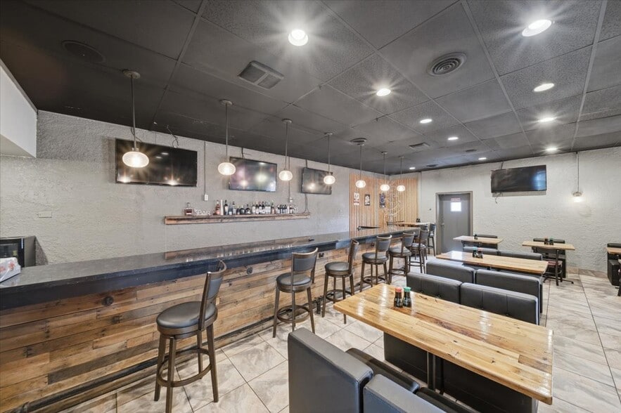 More Photos Of 111 Middleton Way, Greer Restaurant For Sale