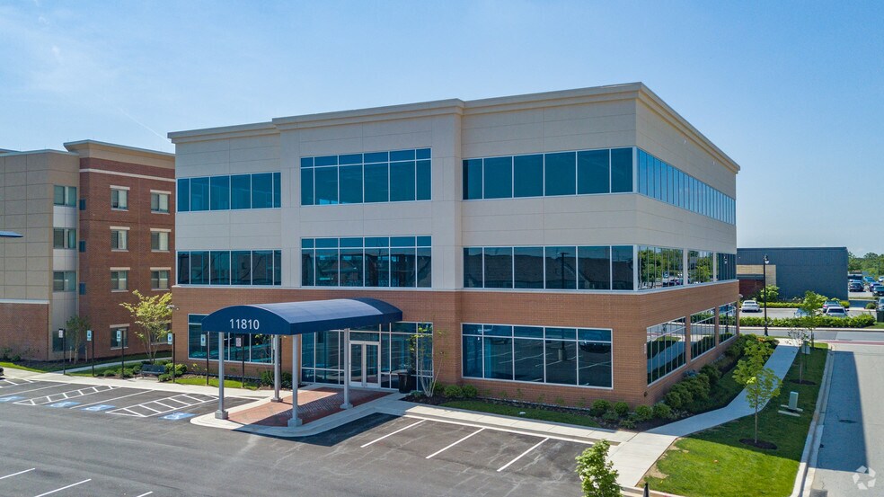 More Photos Of 11820-11860 W Market Pl, Fulton Unknown For Lease