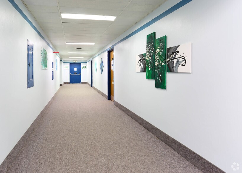 More Photos Of 243 S Main St, Albion Town Orleans Medical For Lease