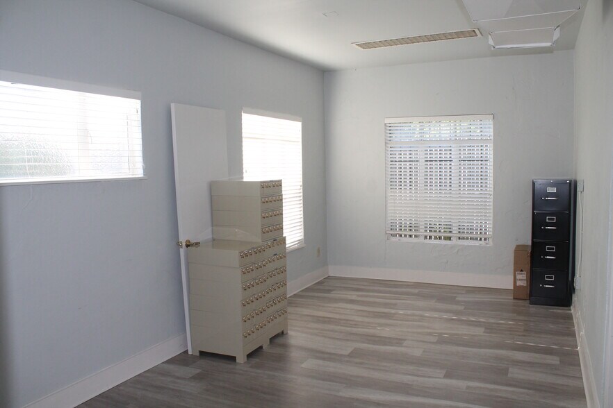 More Photos Of 2620 Mccullough Ave, San Antonio Medical For Sale