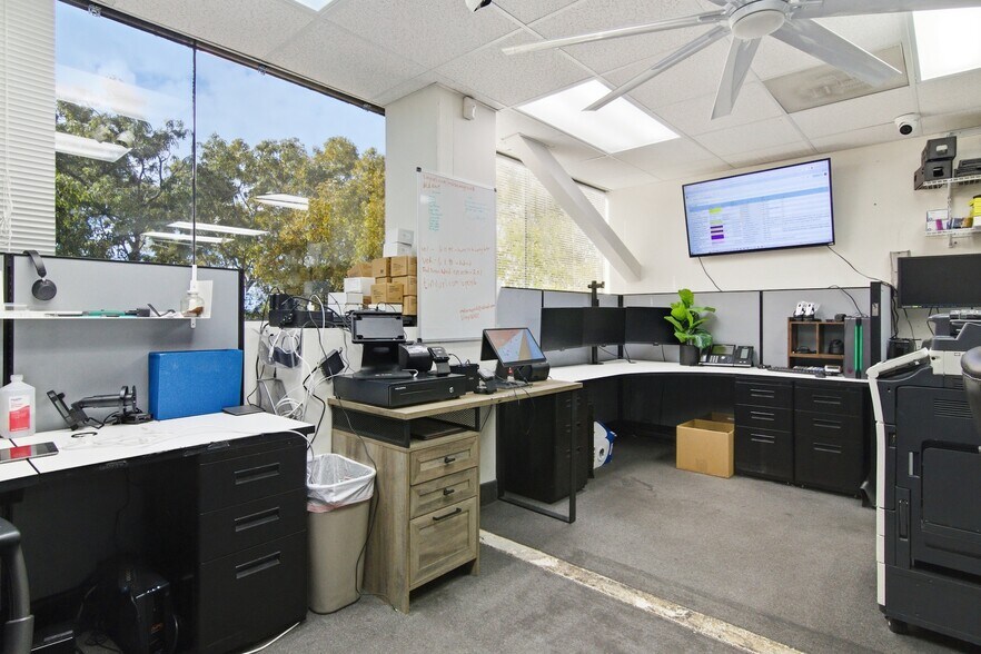 More Photos Of 1640 W Oakland Park Blvd, Fort Lauderdale Office For Sale