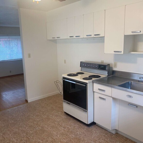 More Photos Of 1913-1919 W Mendocino Ave, Stockton Apartments For Sale