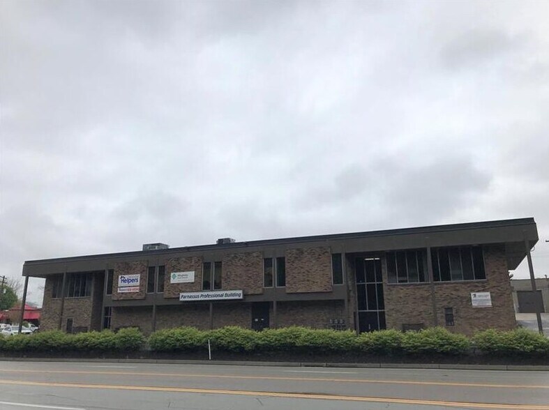 More Photos Of 346 Freeport Rd, New Kensington Medical For Lease
