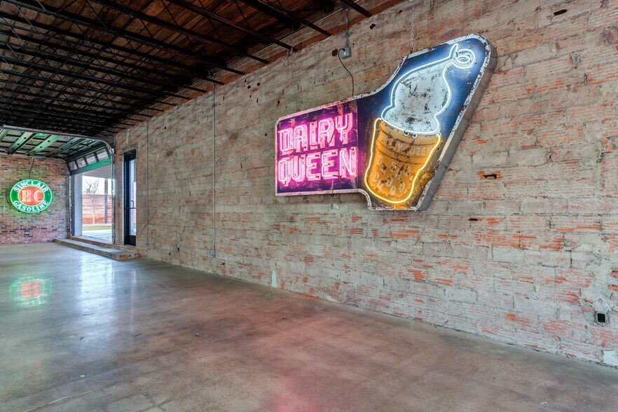 More Photos Of 1213 Crickets Ave, Lubbock Storefront For Sale