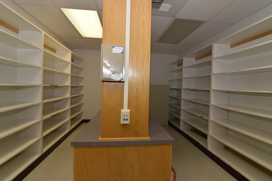 More Photos Of , Bakersfield Office For Sale