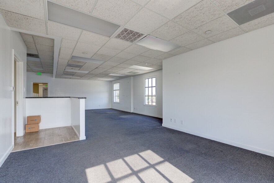 More Photos Of 3440 W Carson St, Torrance Loft Creative Space For Sale