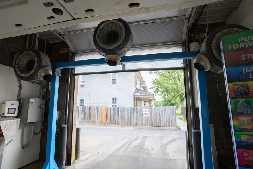 More Photos Of 301 W Coates St, Moberly Specialty For Sale