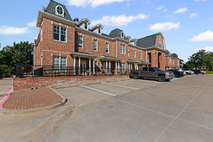 More Photos Of 1670 Keller Pky, Keller Loft Creative Space For Lease